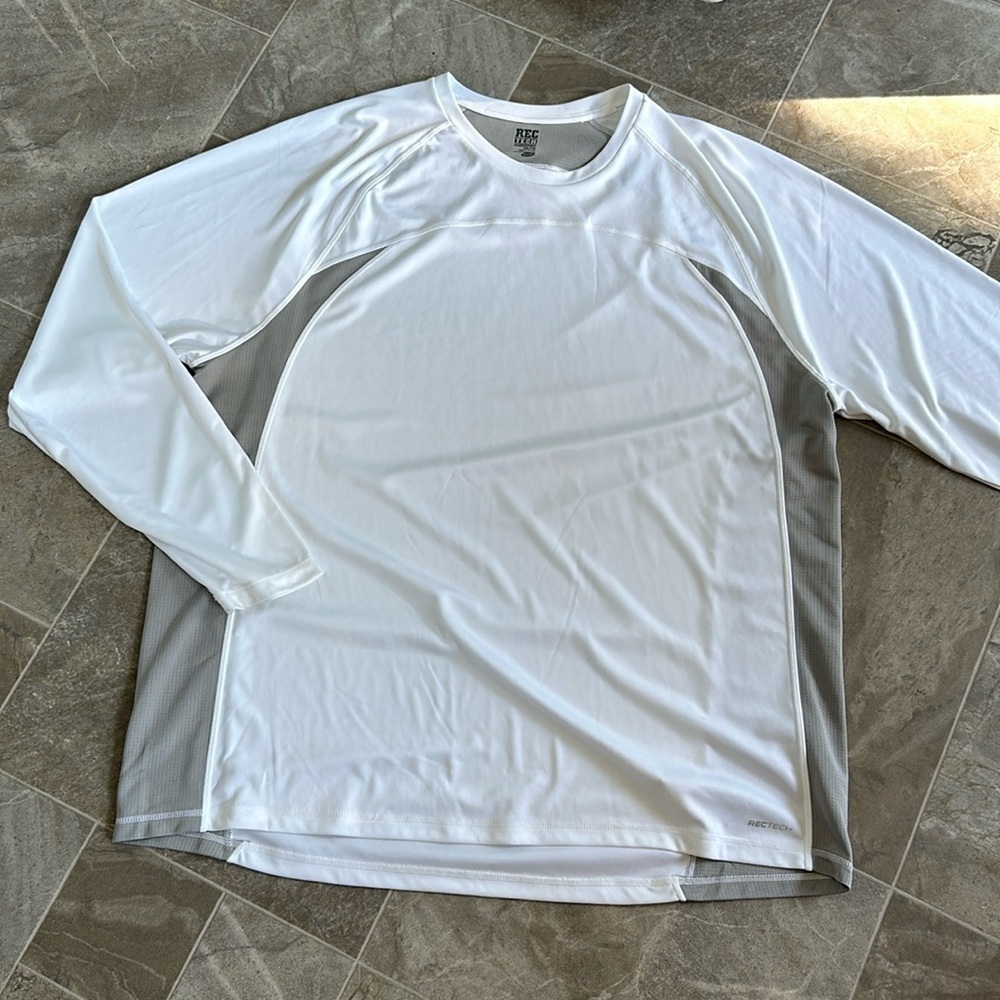 Old Navy rec tech XXL sports gray and white long sleeve shirt, 100% polyester